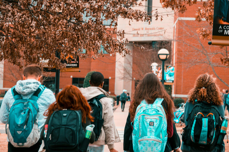 A Group of students headed toward a building